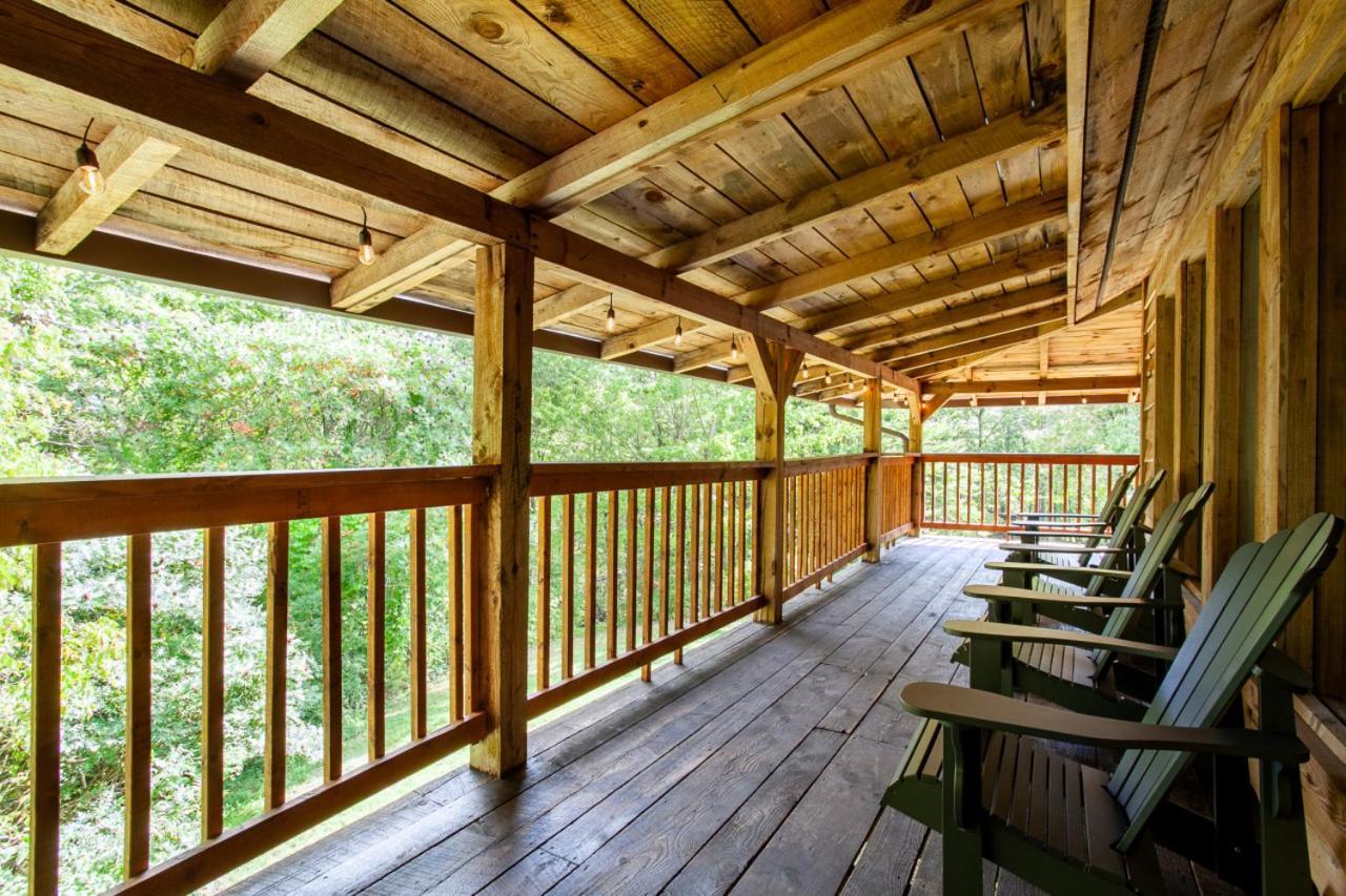 Forest Home Hot Tub Fire Pit Pool Table Pigeon Forge Exteriör bild