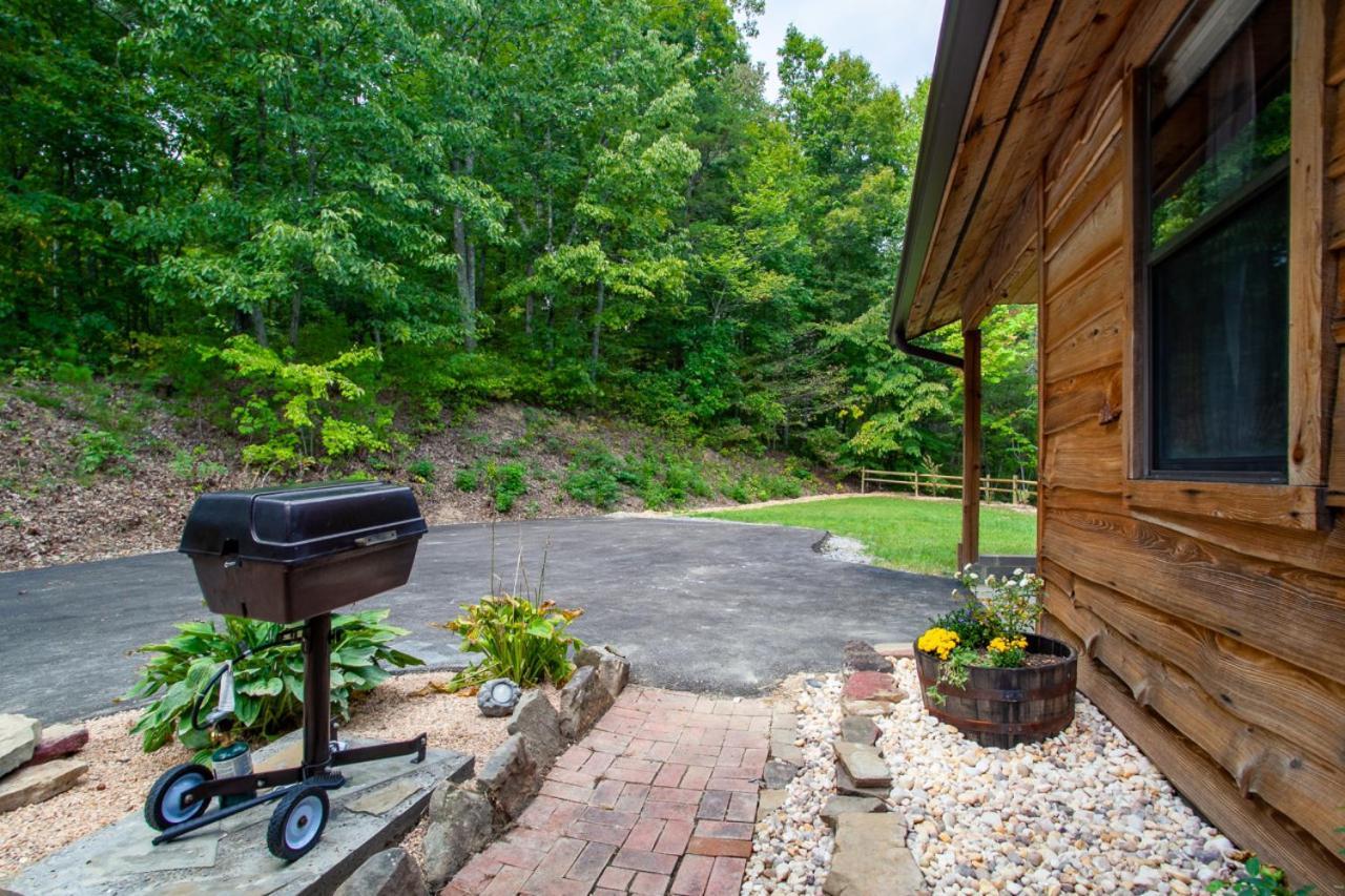 Forest Home Hot Tub Fire Pit Pool Table Pigeon Forge Exteriör bild