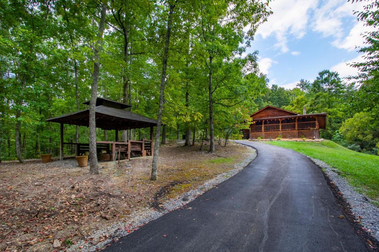 Forest Home Hot Tub Fire Pit Pool Table Pigeon Forge Exteriör bild
