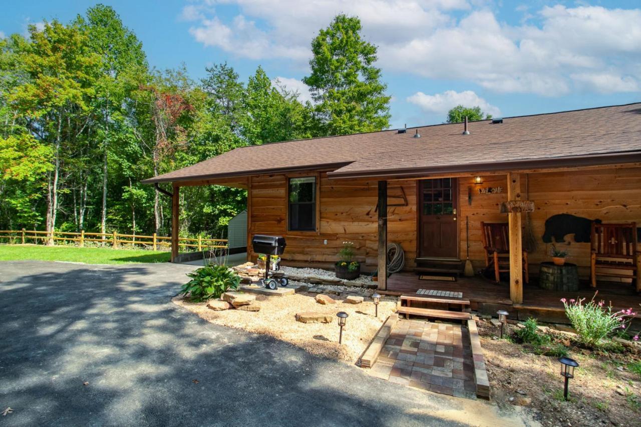 Forest Home Hot Tub Fire Pit Pool Table Pigeon Forge Exteriör bild